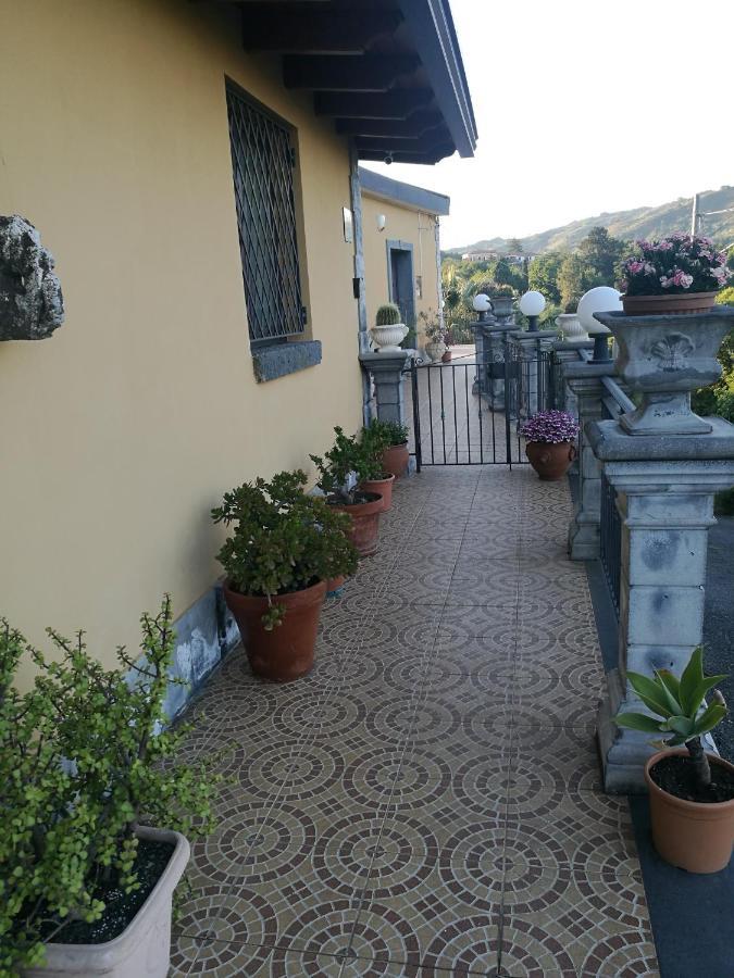 Casa Vacanza Tra Etna E Taormina Villa Ginevra Piedimonte Etneo Buitenkant foto